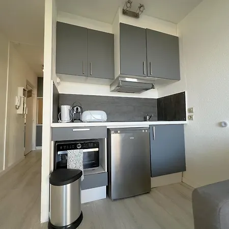 En Bord De Avec Accès Direct à La Et Parking Sécurisé - Fr-1-474-288